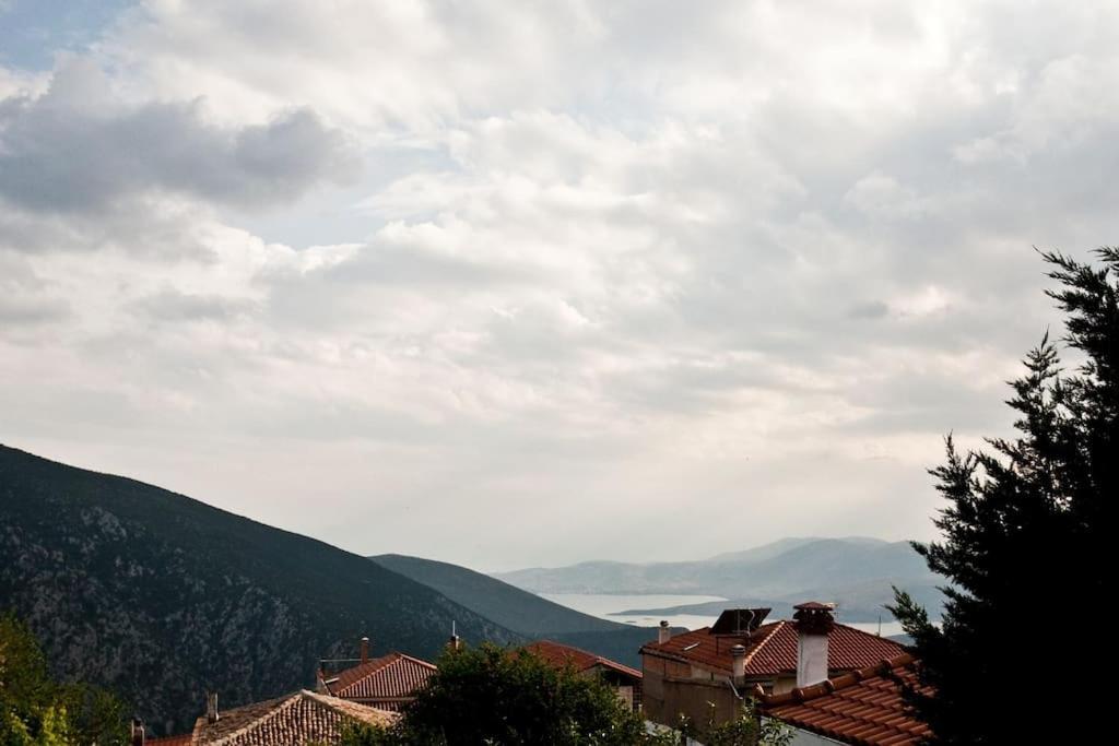 Vila House In Delphi Exteriér fotografie