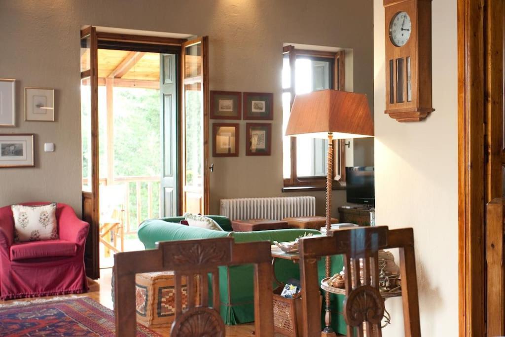 Vila House In Delphi Exteriér fotografie
